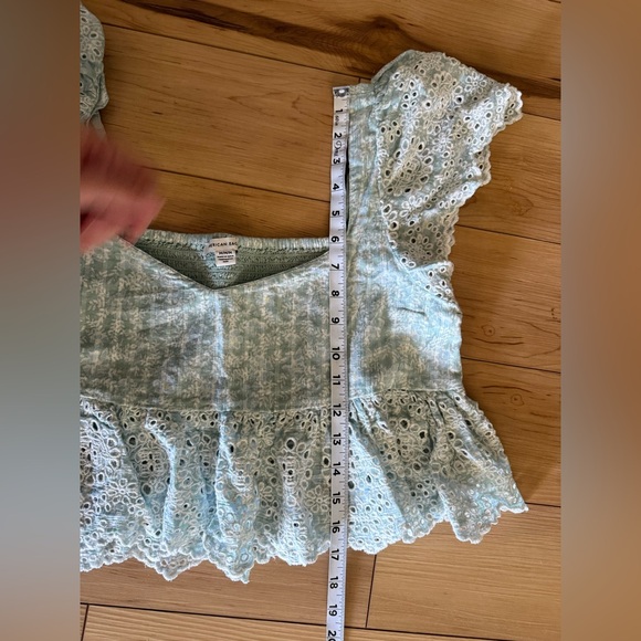 AE Blouse - Picture 9 of 9